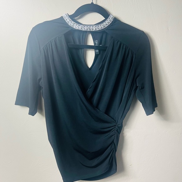 Embellished Collar Top. - Picture 7 of 8